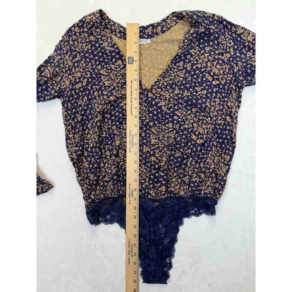 Intimately Free People Bodysuit Women’s Sz M Dainty Blue Floral Blouse Boho Lace - Picture 10 of 16